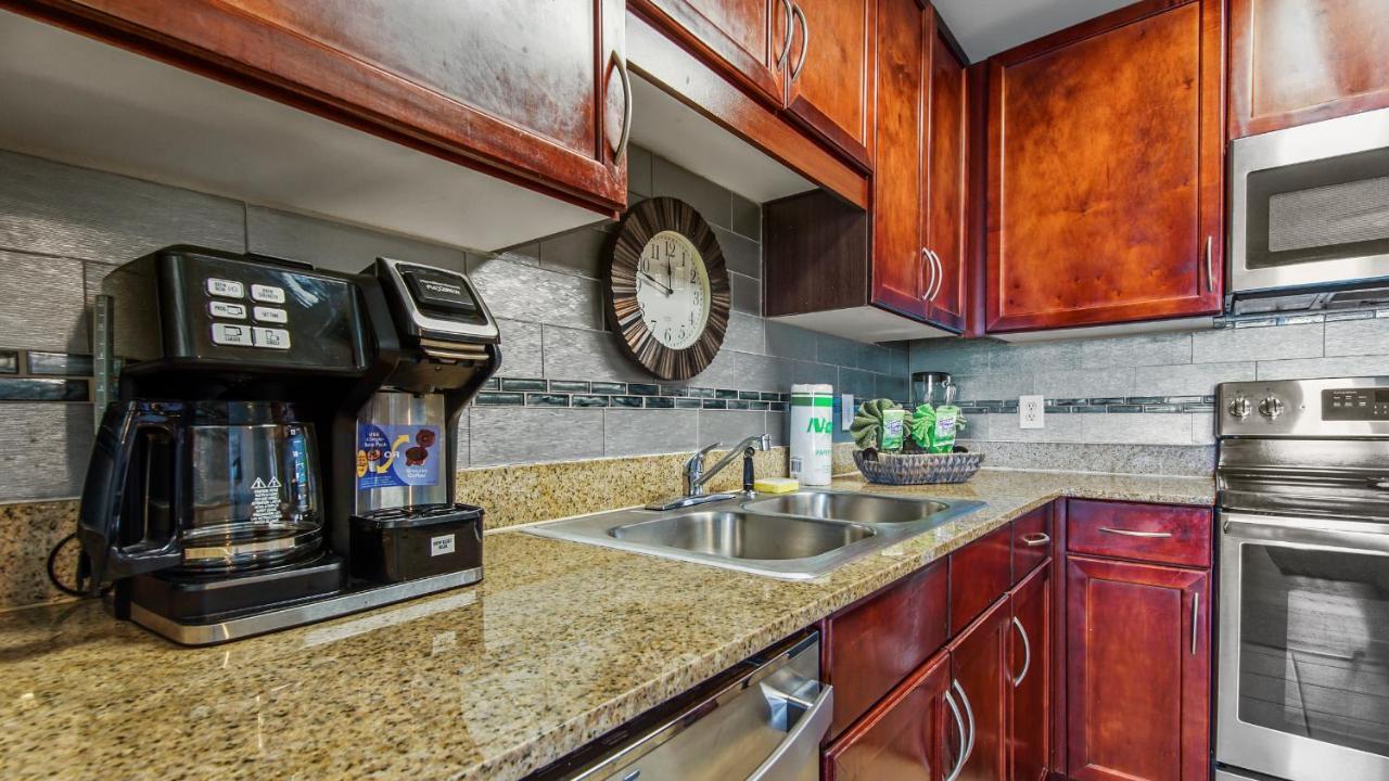 Sunsational At Laketown Wharf #1924 By Nautical Properties Panama City Beach Eksteriør billede